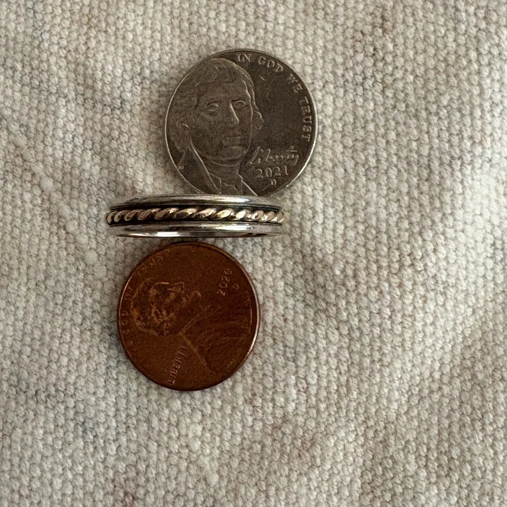 James Avery Silver Ring with Twist Accent Sz 7.75 to 8 - Picture 3 of 4